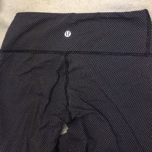 Lulu lemon full length work out pants rarely worn